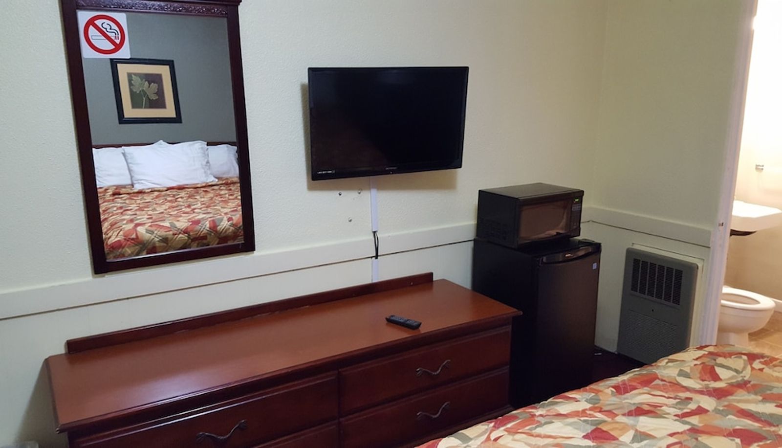 Camera standard - Colonial West Motel