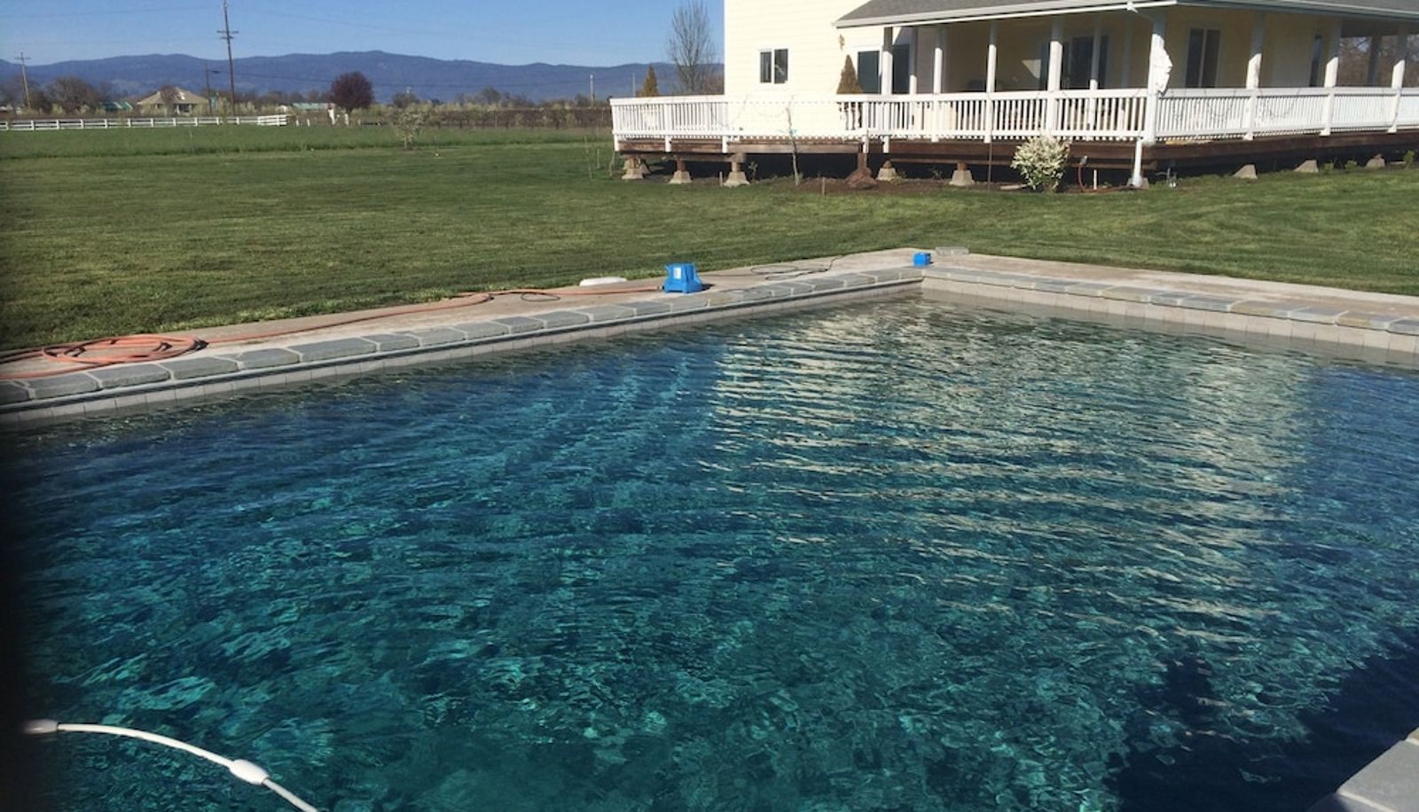 Pool - Makiivka Estate