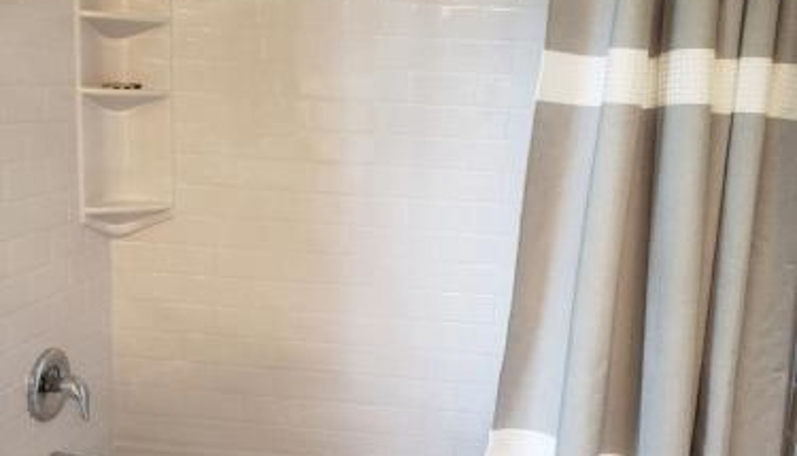 Badezimmer - Ashley Brooke Beach Resort