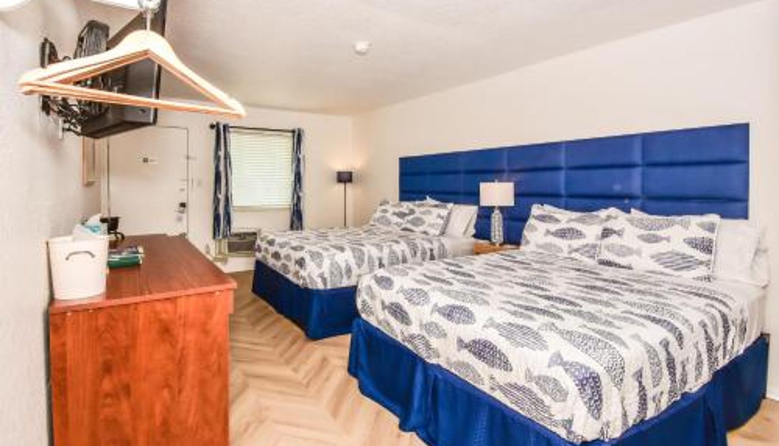 Room - The Lake House Inn
