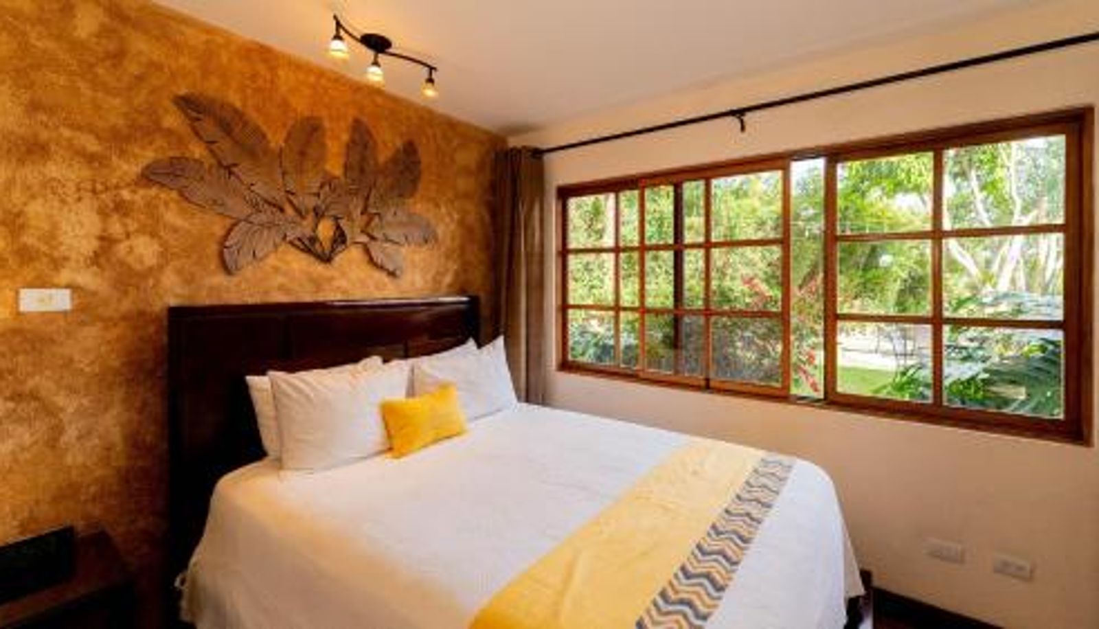 Room - Buena Vista Chic Hotel