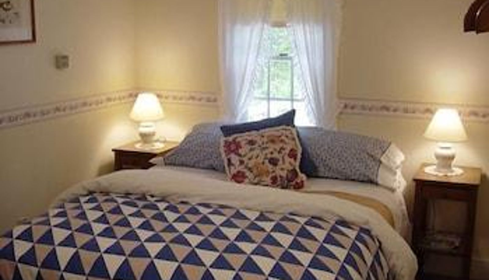 Standard room - The Bartlett Inn