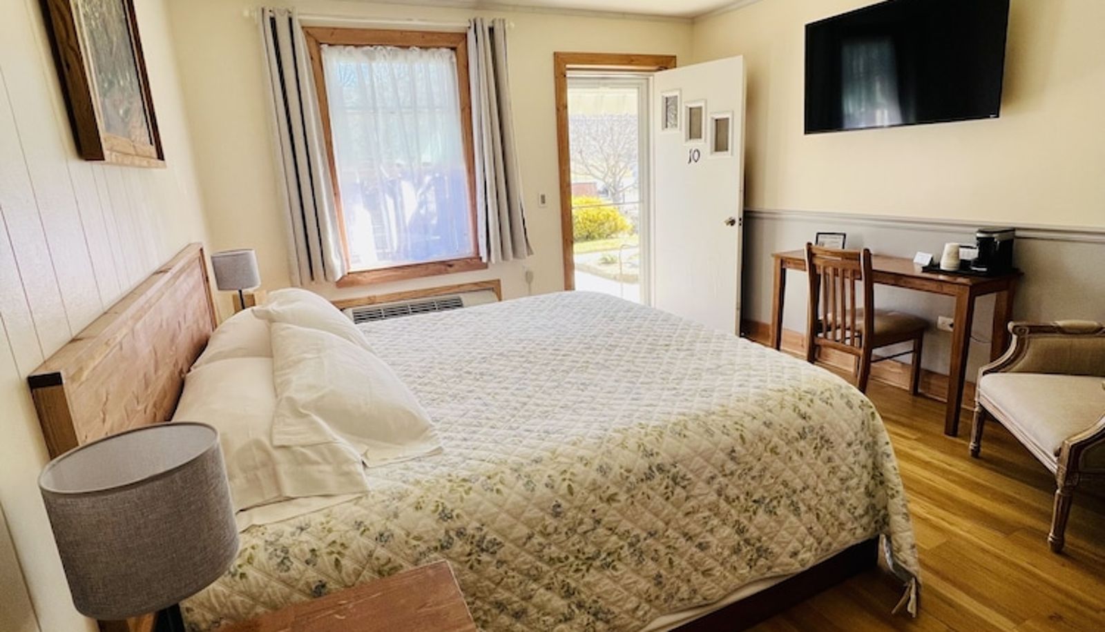 Standard room - Carolina Country Inn