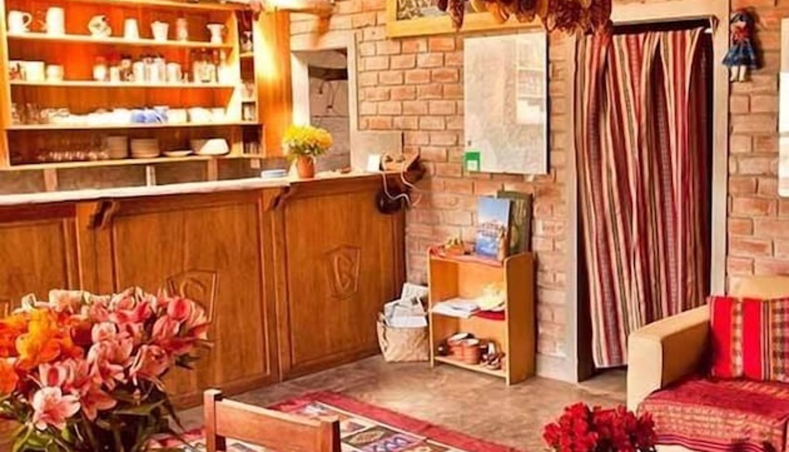 Restaurant - Llanganuco Mountain Lodge