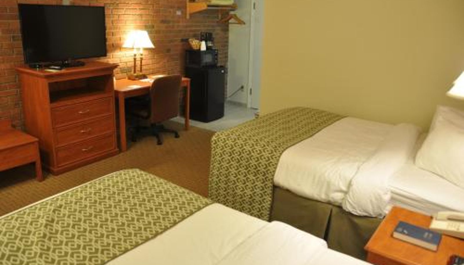 Room - Fort Davidson Hotel