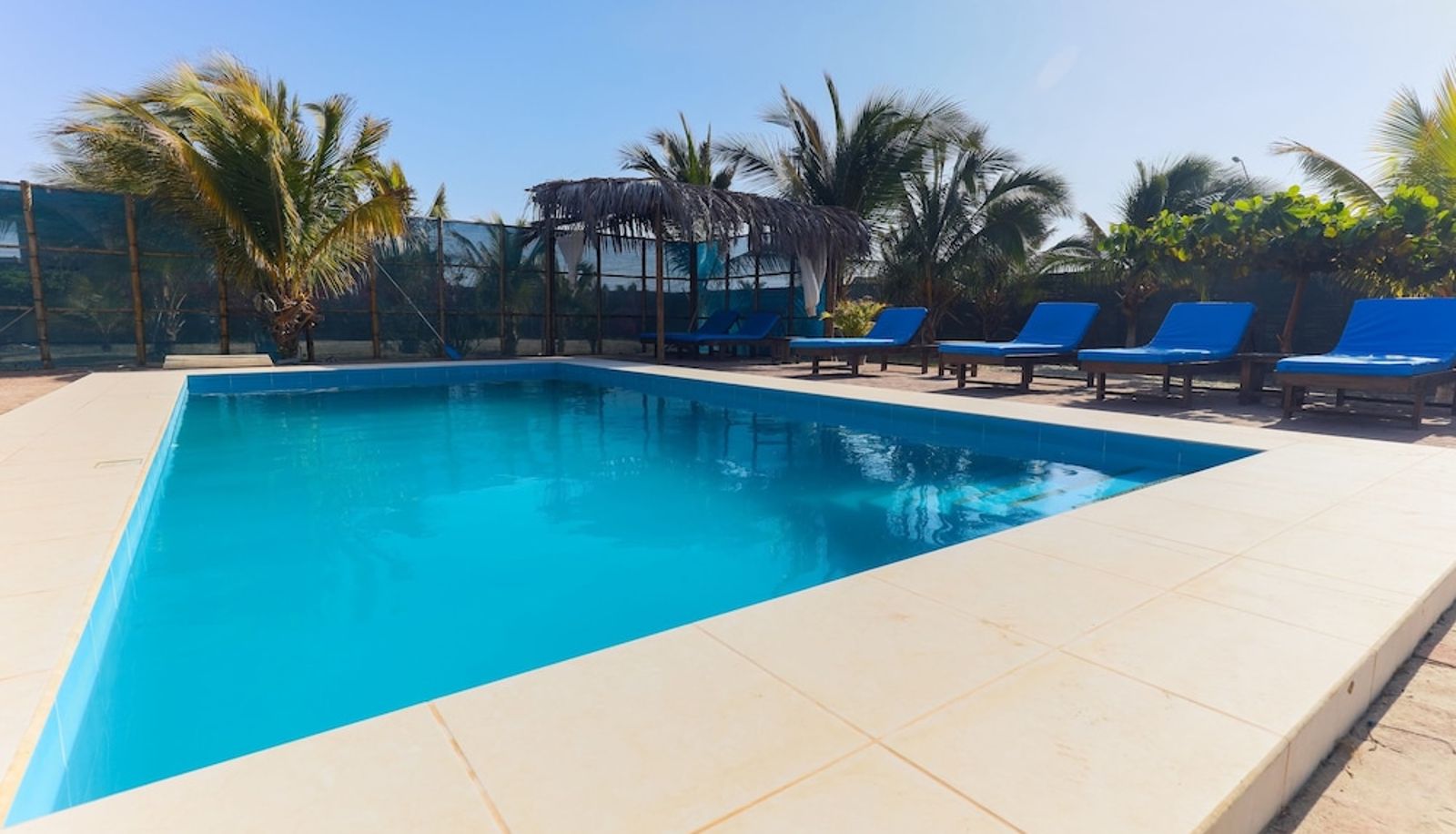 Pool - Punta Pacifico Bungalows Mancora