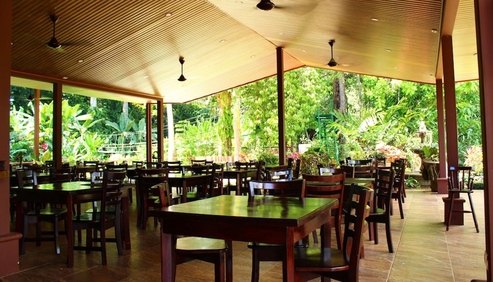 Restaurant - La Foresta Nature Resort
