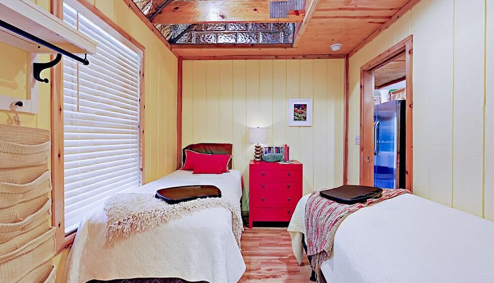 Standard room - 7 BR 8 Acre South Austin Multi Home Retreat by RedAwning