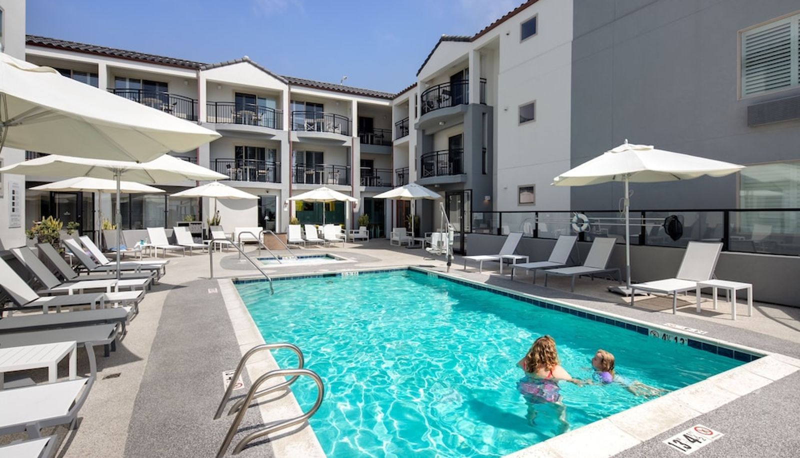 Pool - Ocean Park Inn