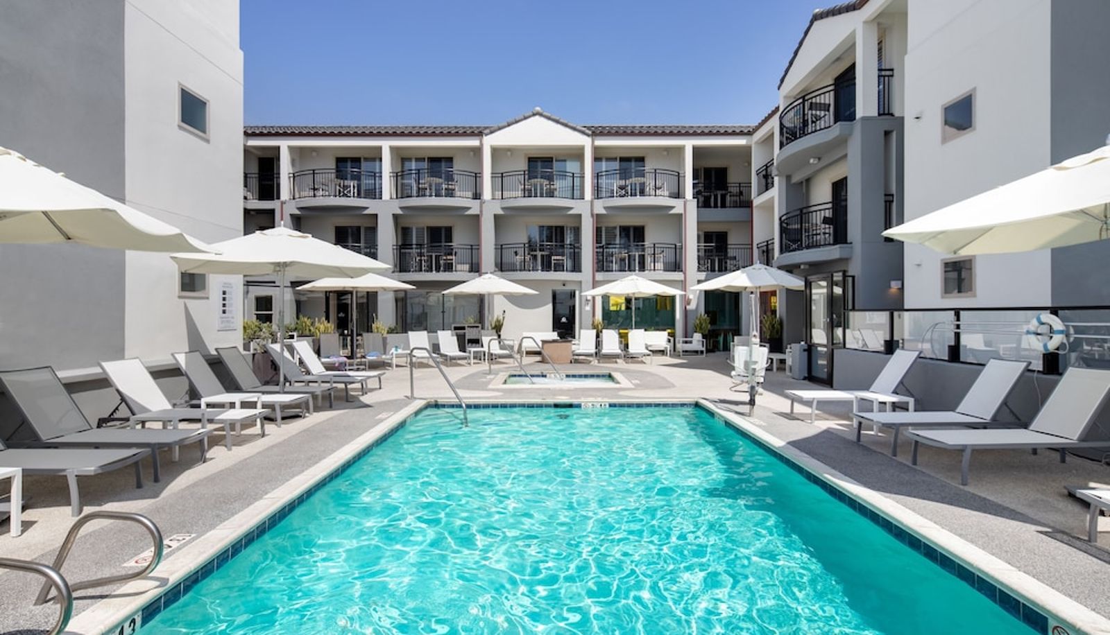 Pool - Ocean Park Inn