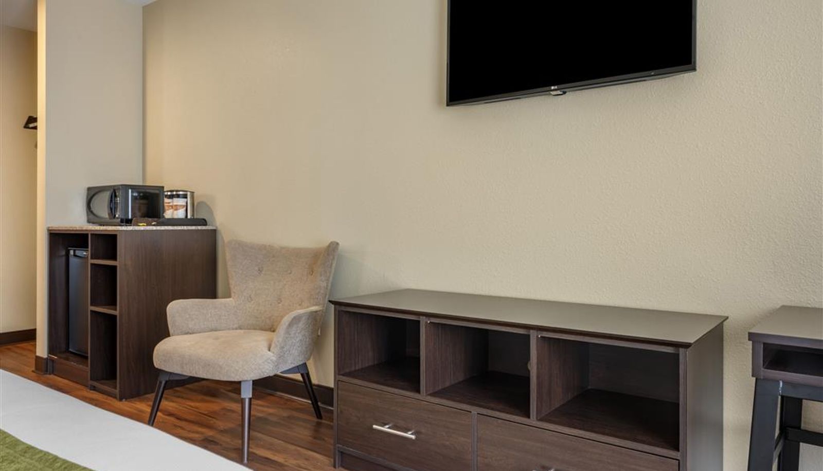 Room - Comfort Inn Connellsville Riverview