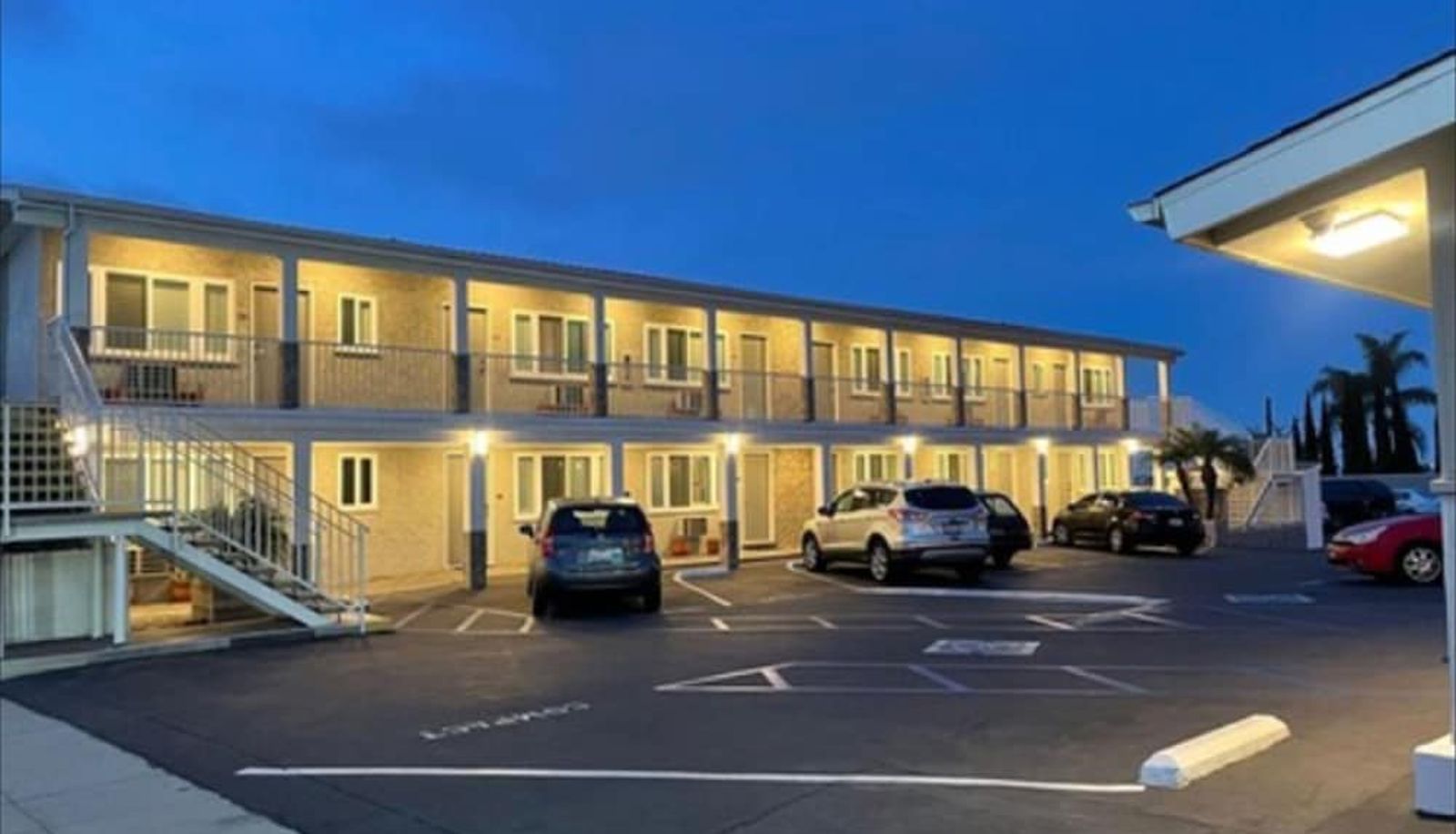 Información - Hi View Inn & Suites