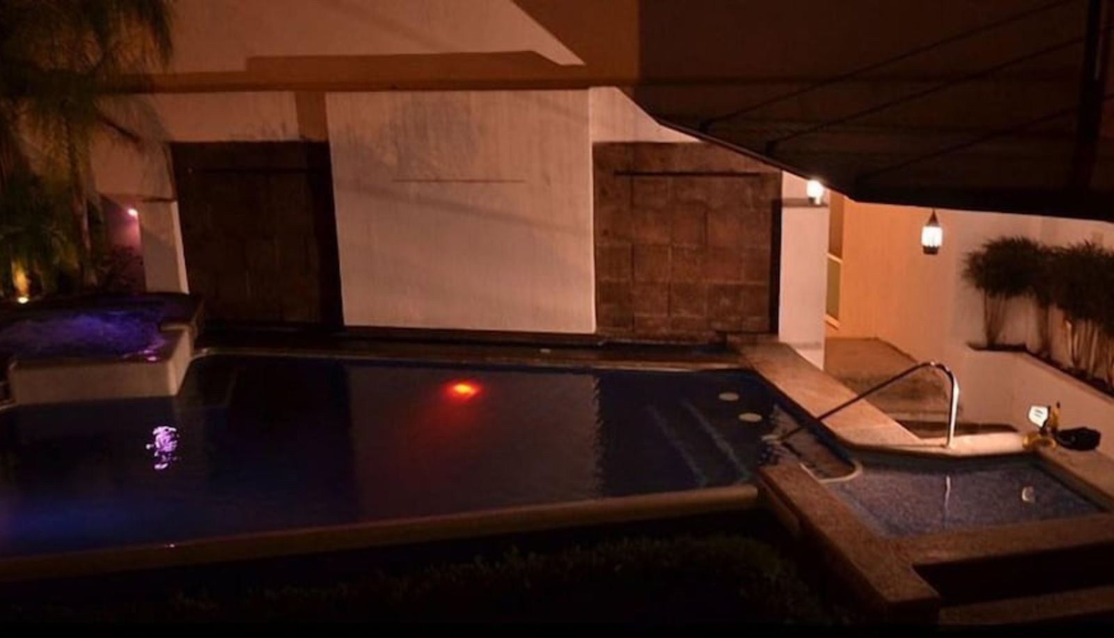 Piscina - Giakor Suites