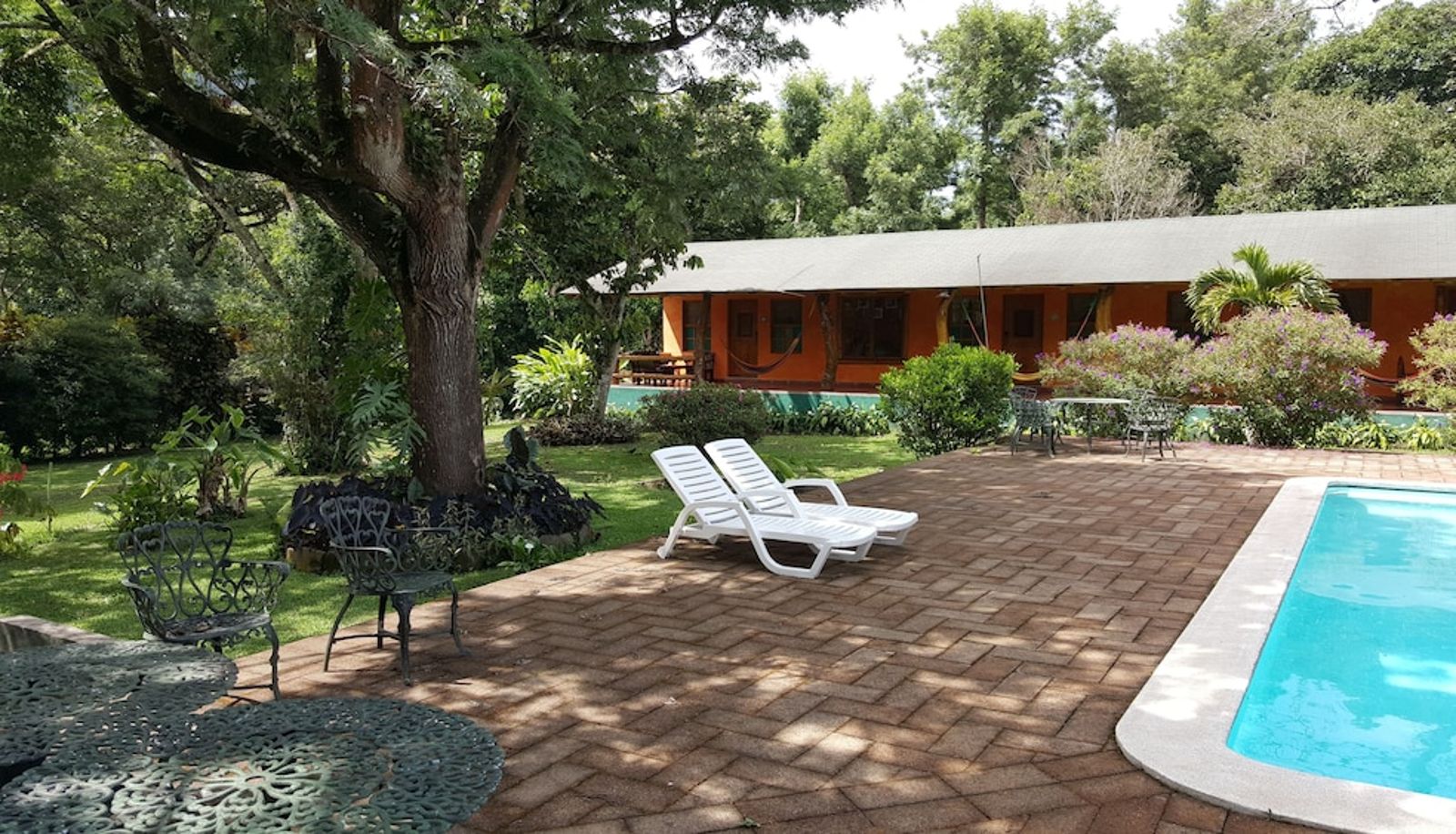 Piscina - Hotel Santa Leticia