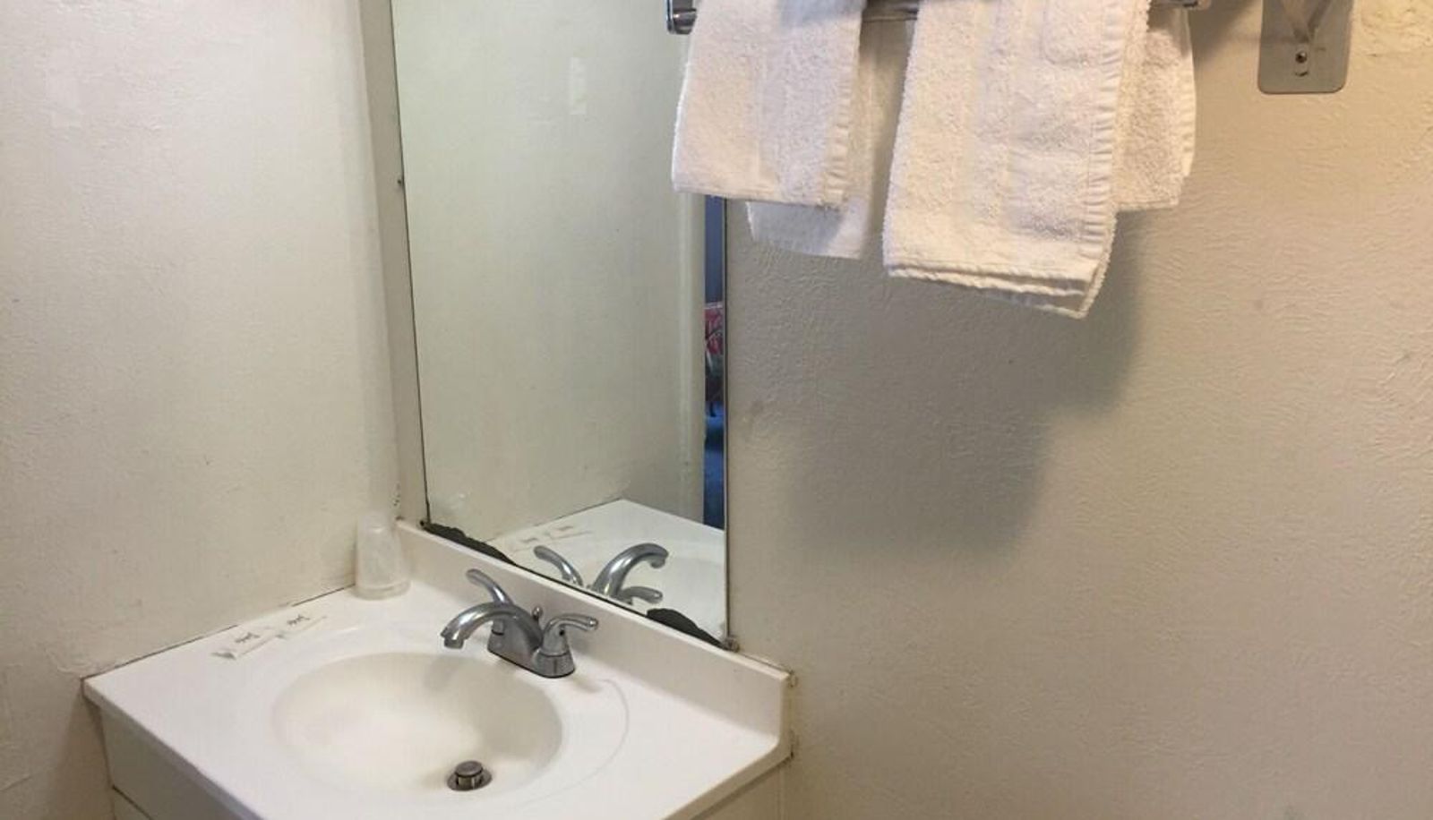 Chambre Standard - Economy Suites