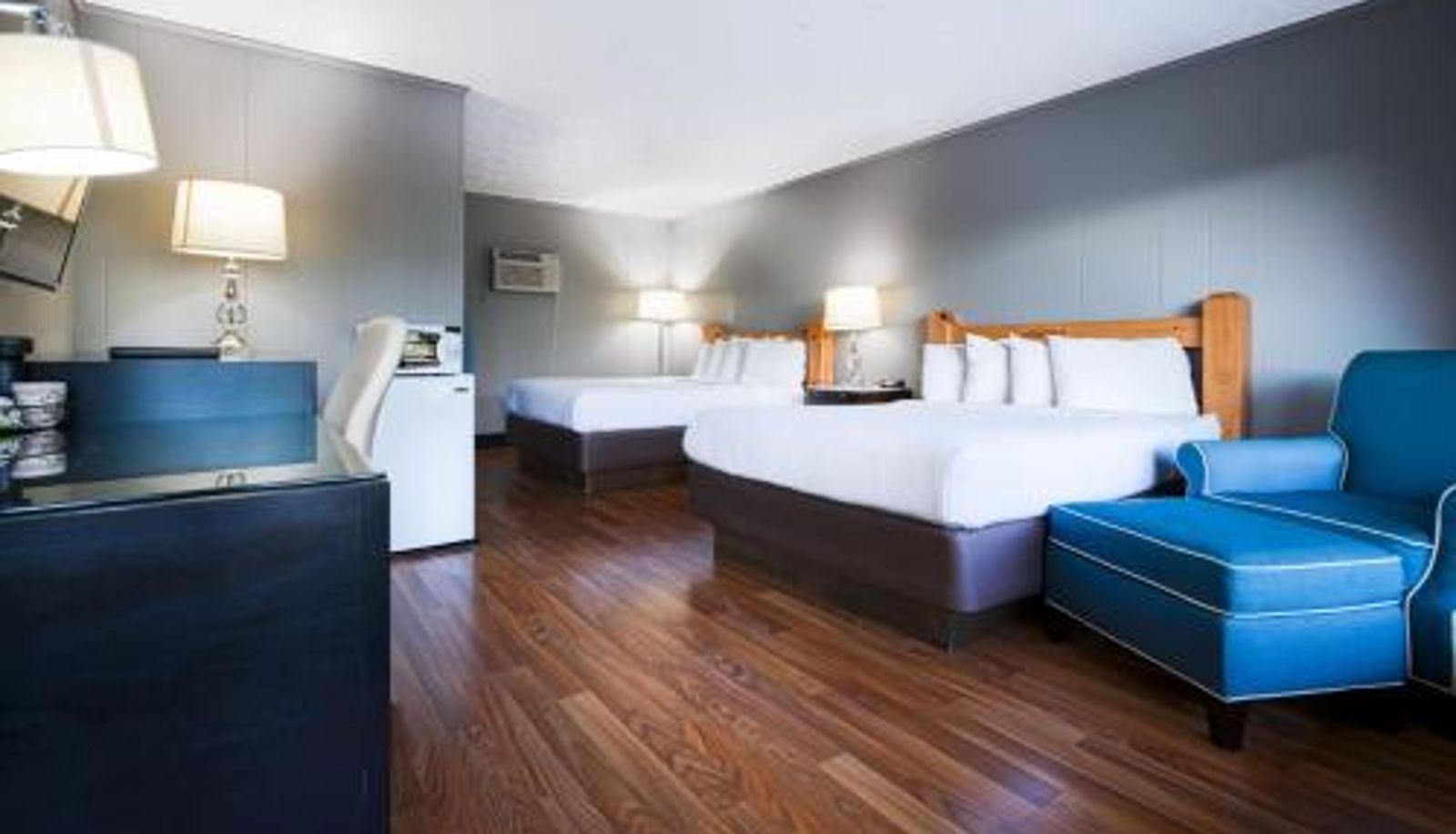 Room - Natura VUE Resort & Boathouse