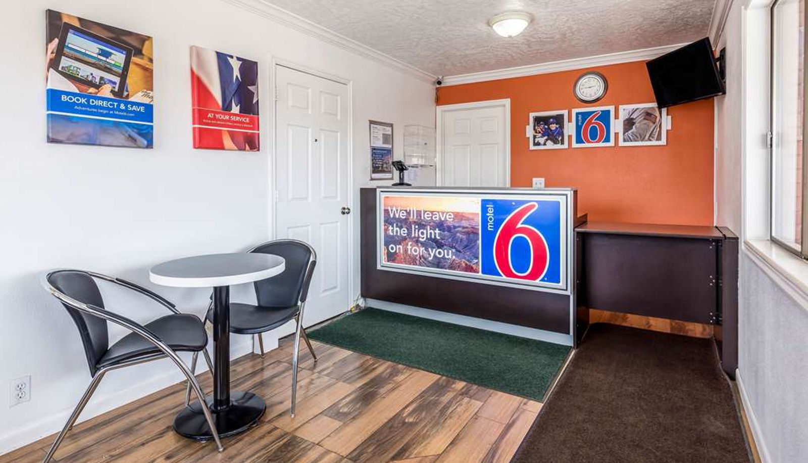 Lobby - Motel 6 Tremonton