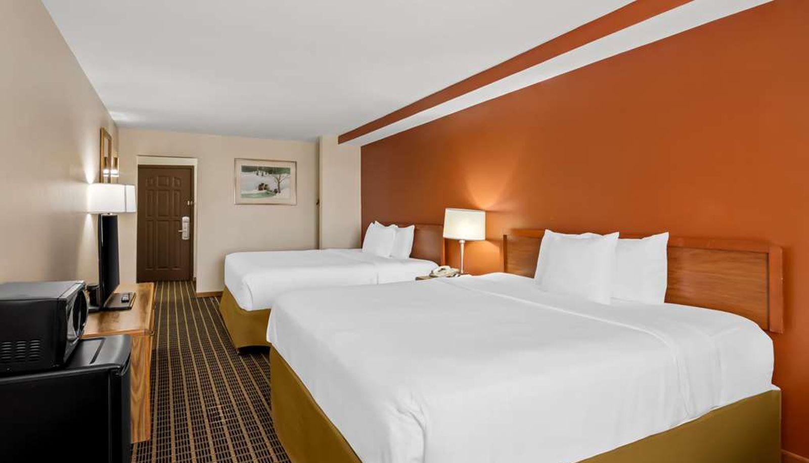 Zimmer - Econo Lodge Manistee