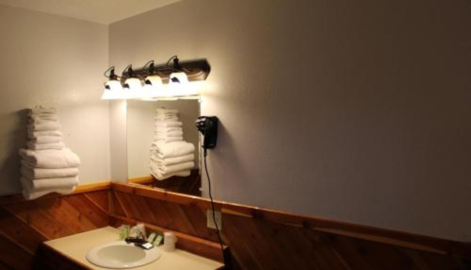 Habitación - Alpine Motel of Cooke City