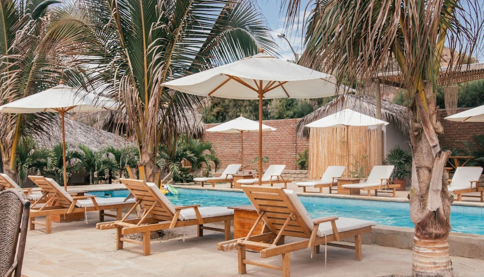 Pool - Baja Canoas Hotel