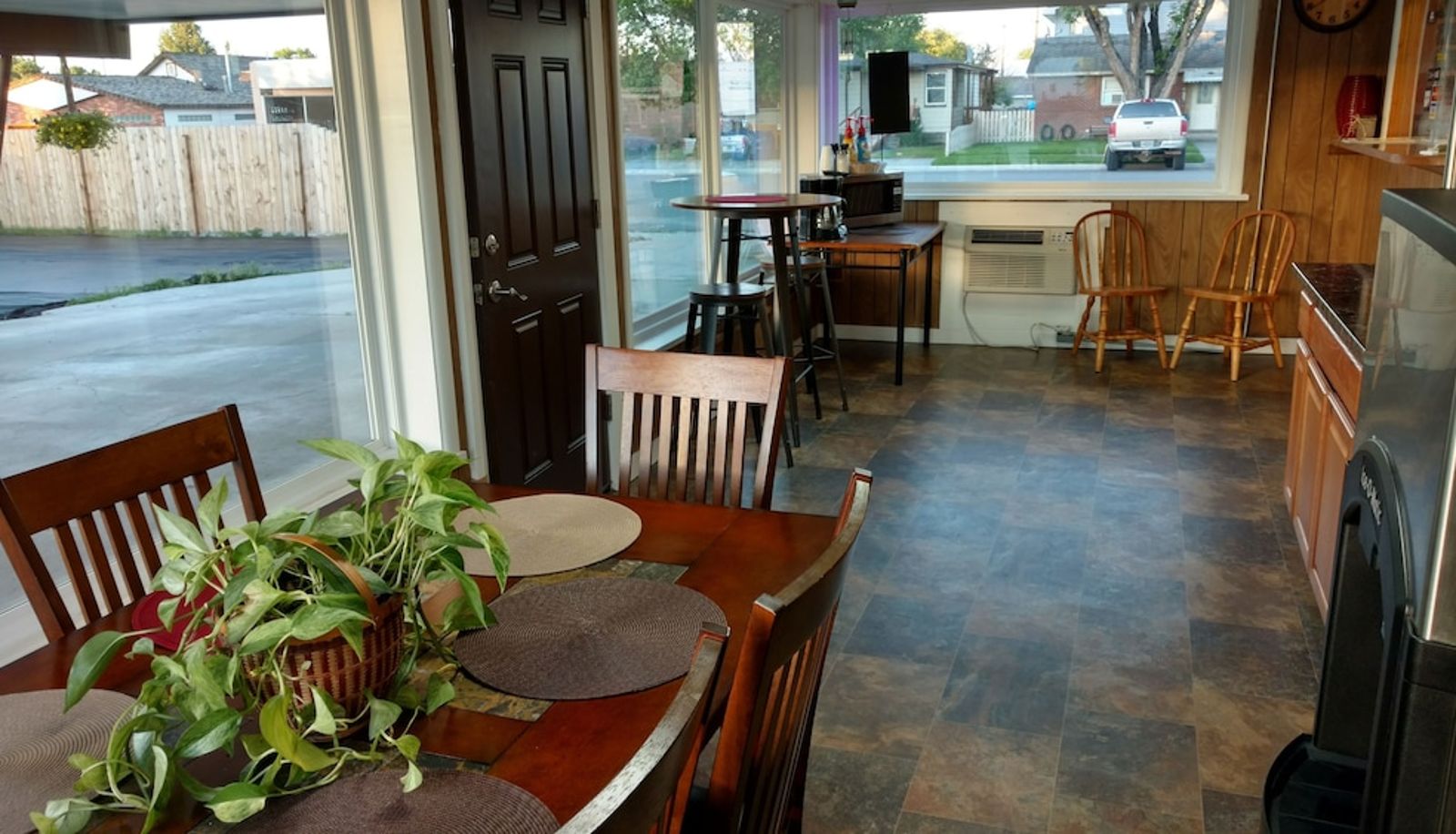 Lobby - Cattlemen Motel