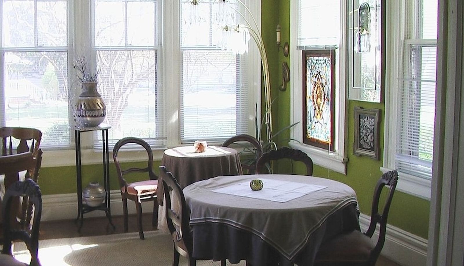Restaurant - Inn Upon Moon River Plantation