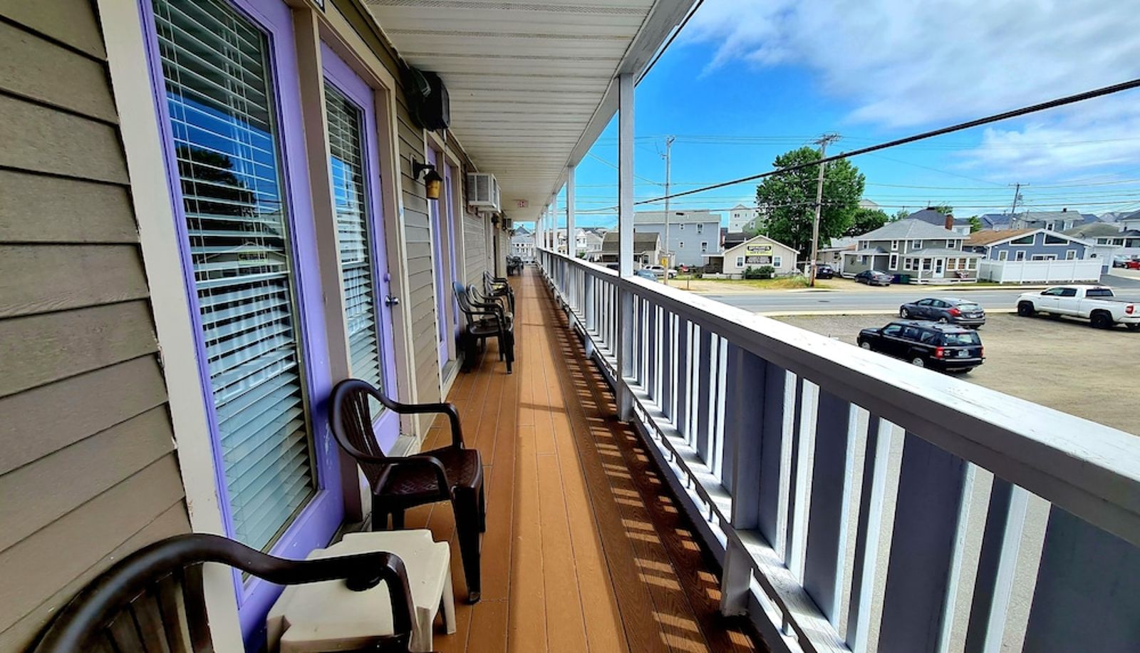 Terrace - Regal Inn