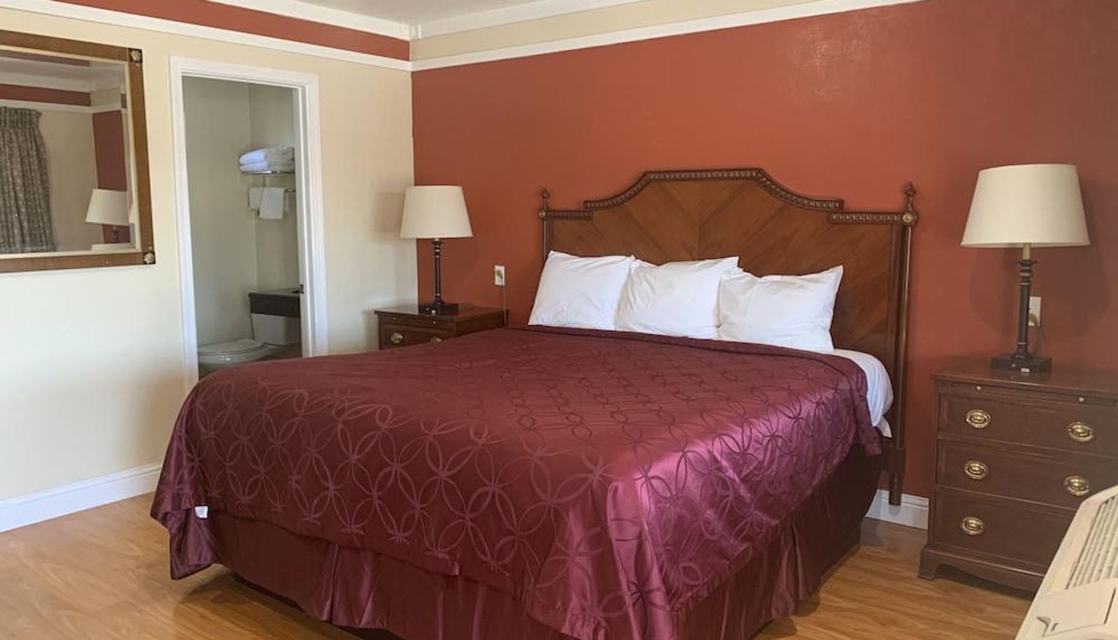 Camera standard - Wagon Wheel Motel