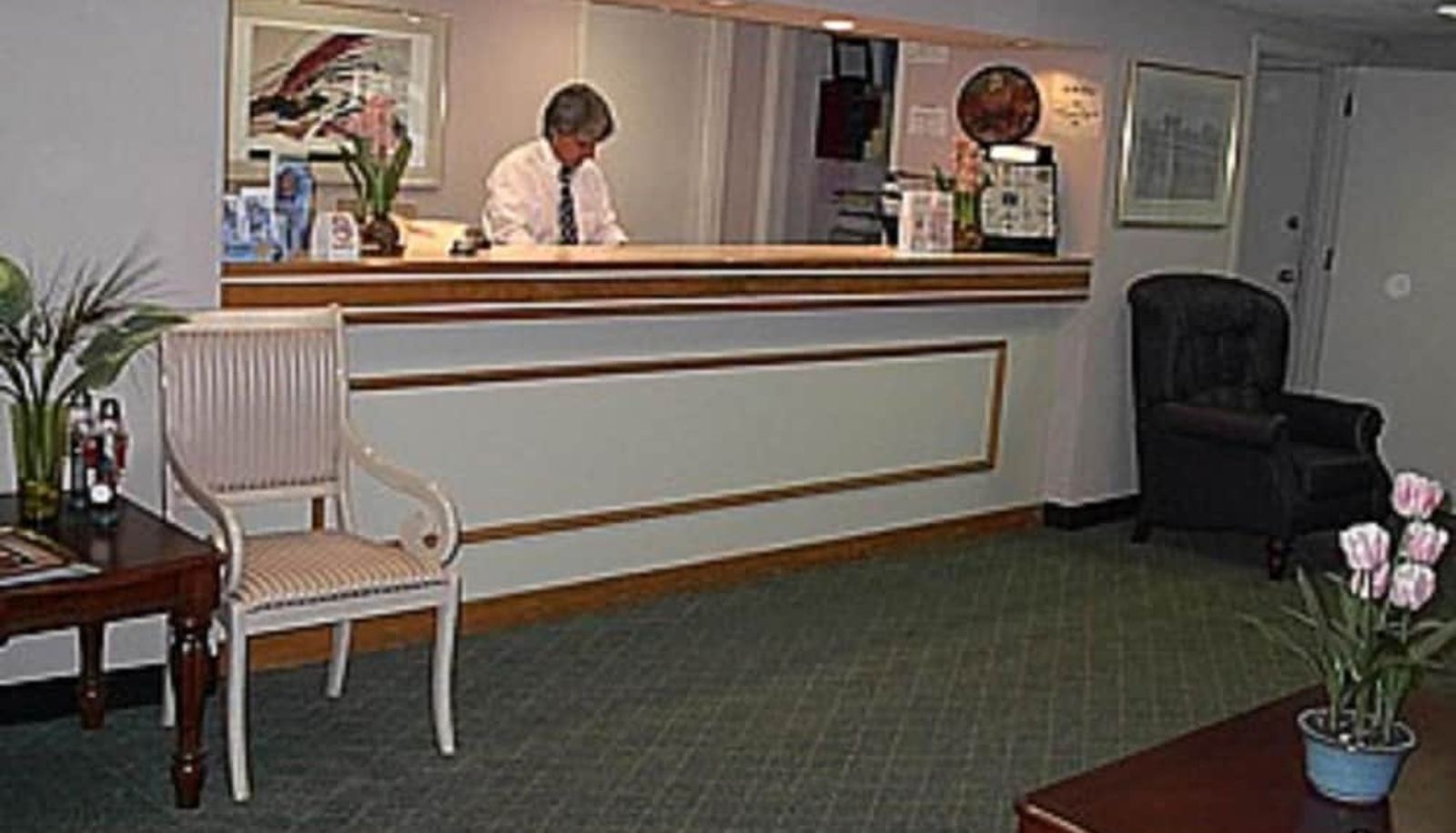 Lobby - Economy Inn
