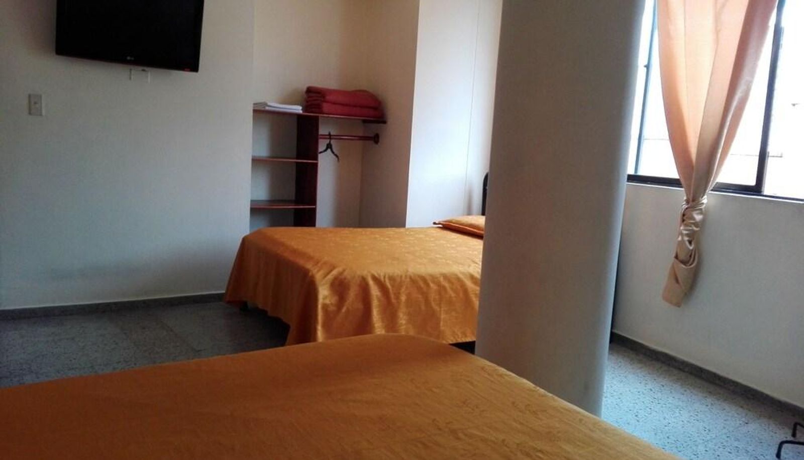 Standard room - Metro Hotel Medellín