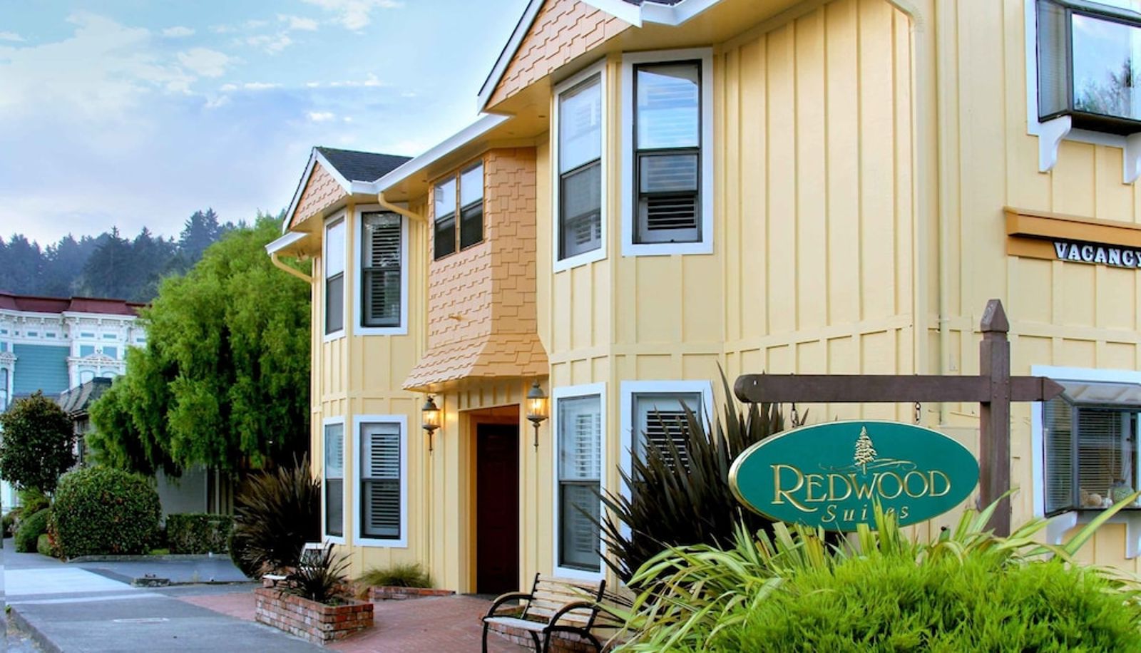 Info - Redwood Suites
