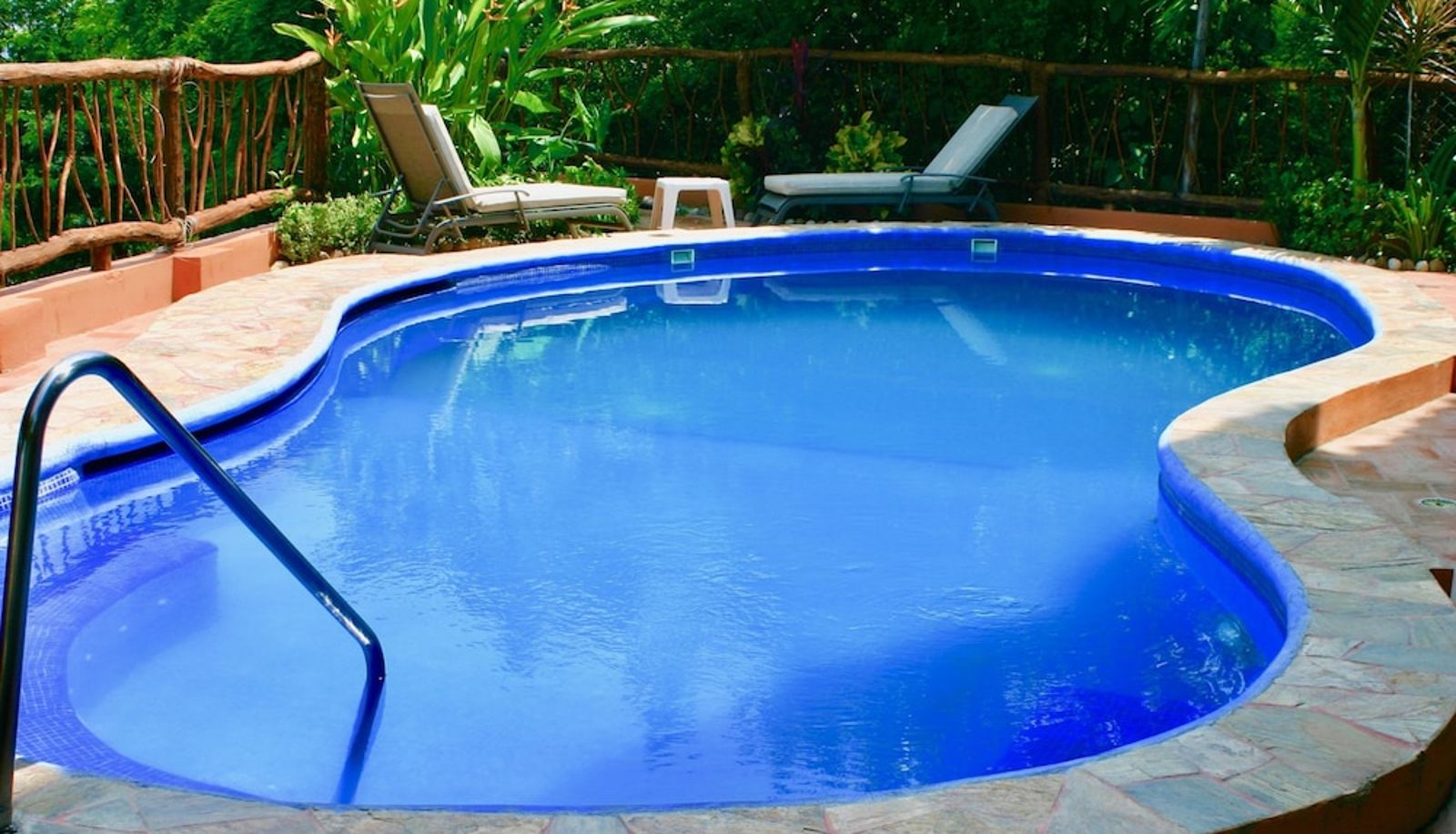 Pool - Cabañas Telayú