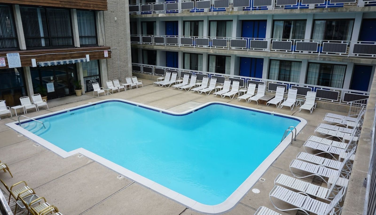 Basen - Windjammer Motor Inn