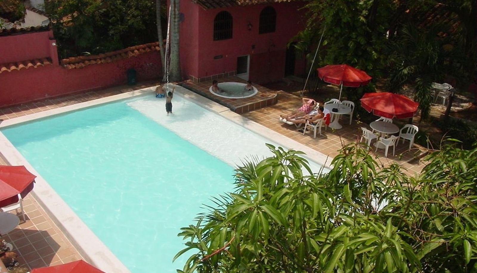Zwembad - Hostal Restaurante Guaracu