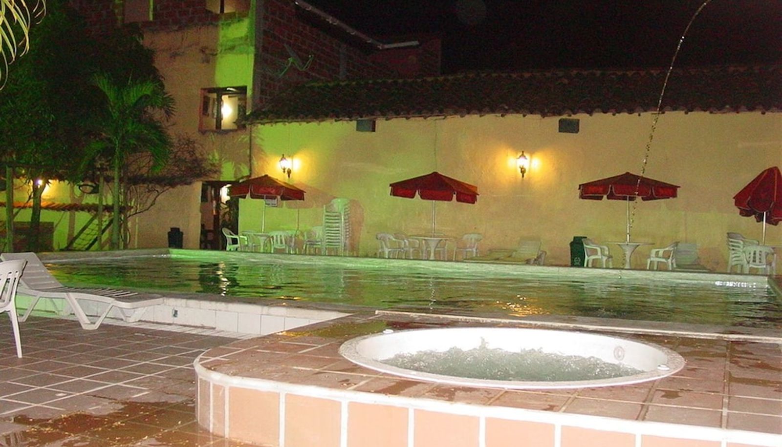 Pool - Hostal Restaurante Guaracu