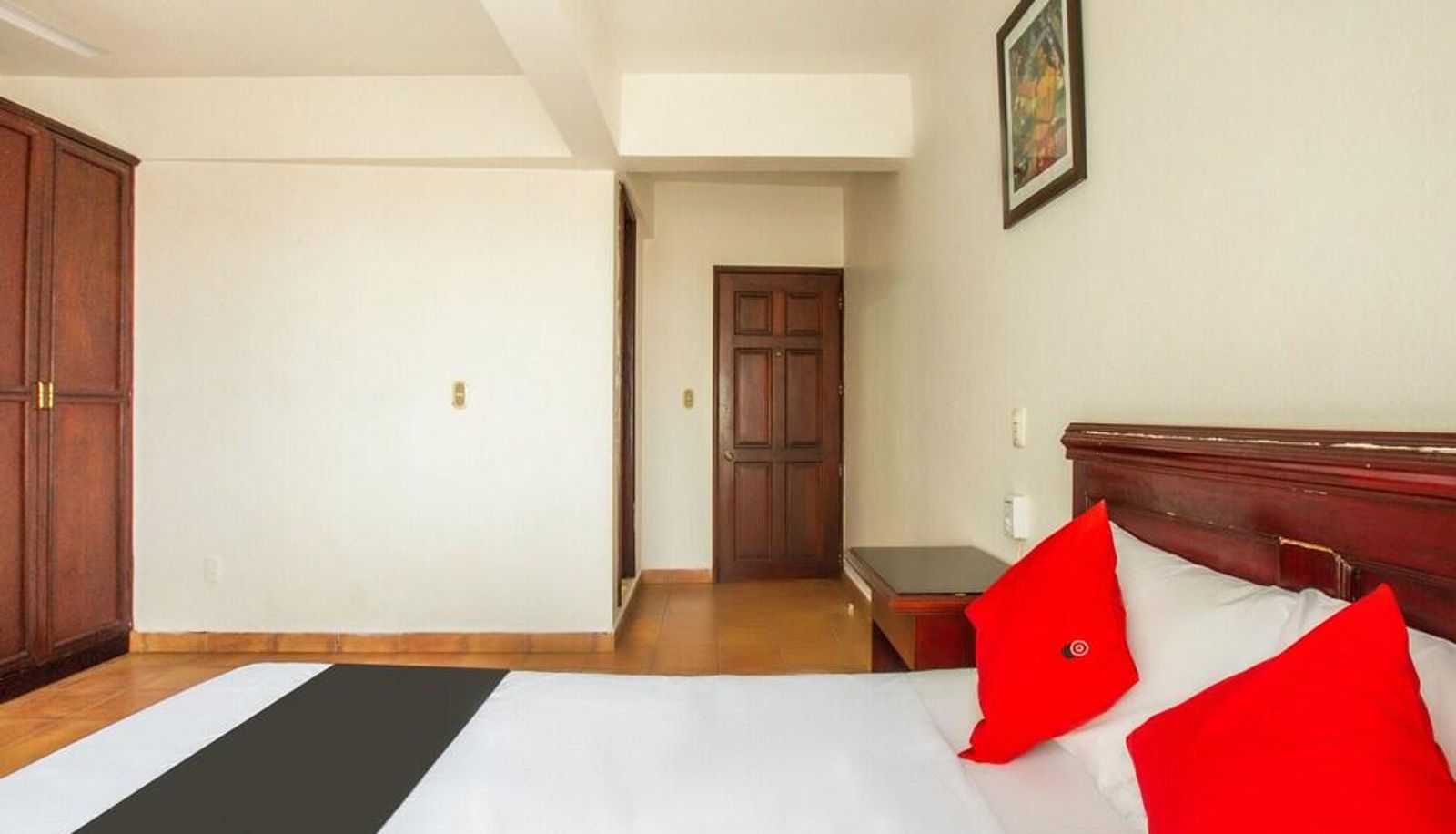 Apartment - Captial O Hotel Santa Lucia