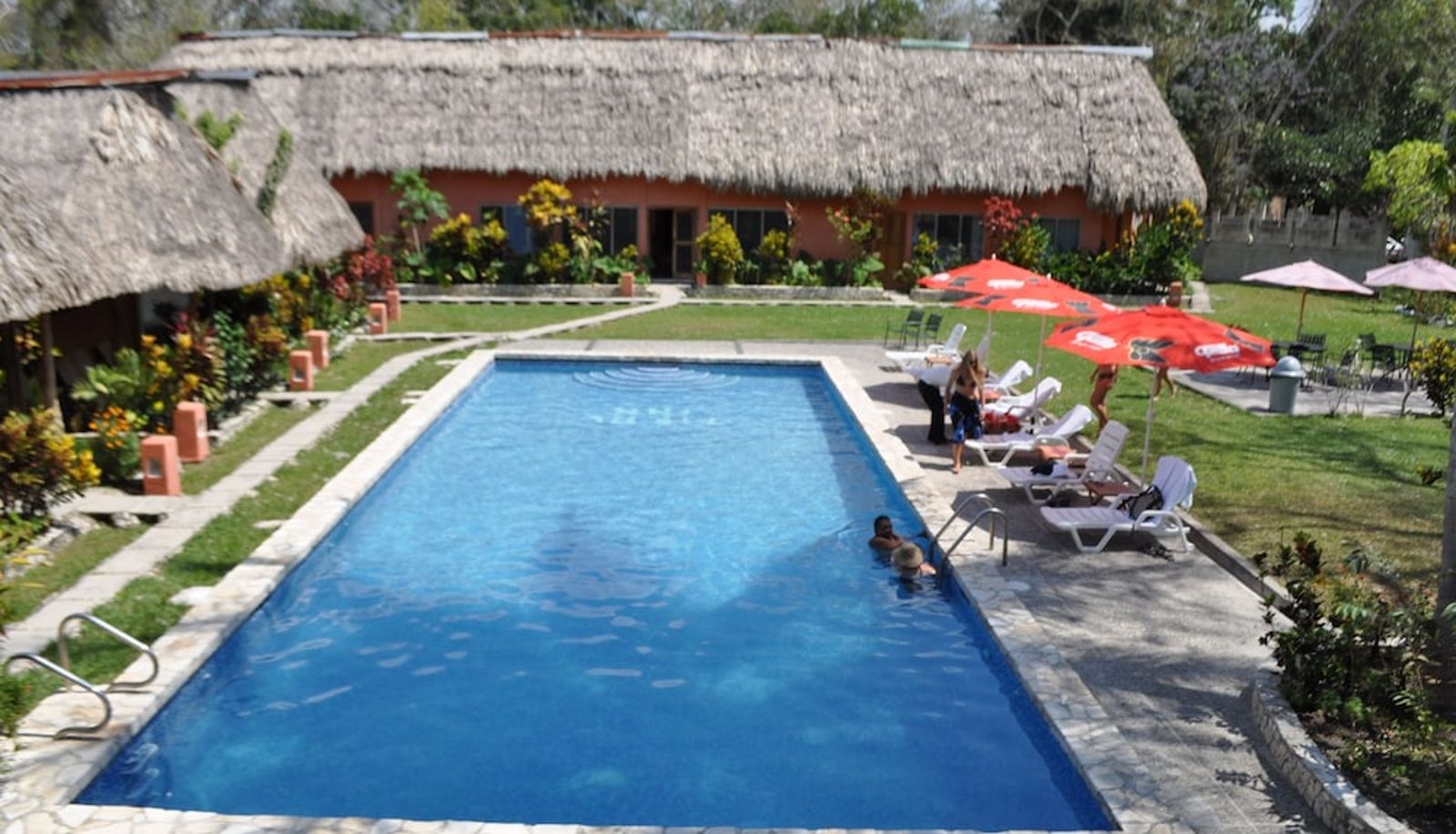 Pool - Hotel Tikal Inn