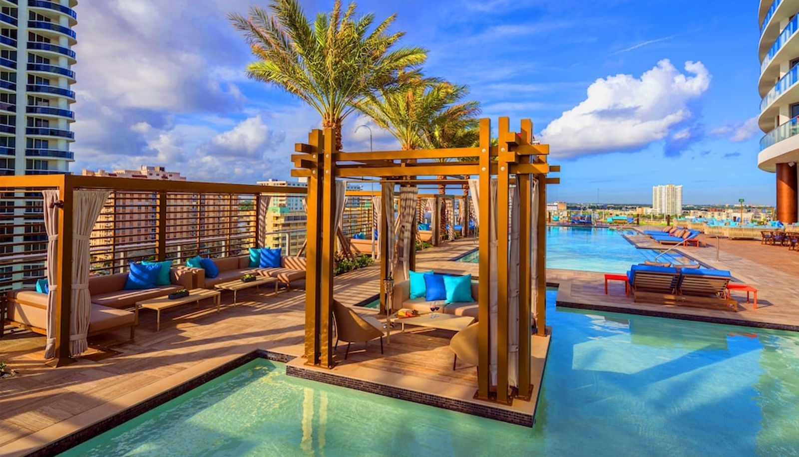 Zwembad - Lyfe Beach Resort