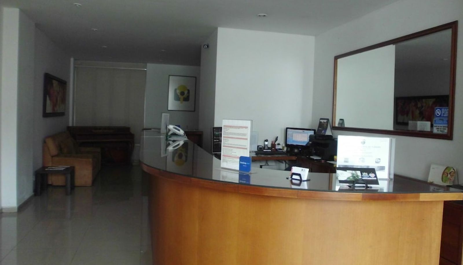 Reception - Suites House Juanambu Apartasuites