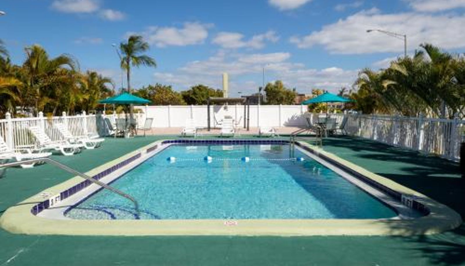 Piscina - Florida Sunshine Inn & Suites Venice
