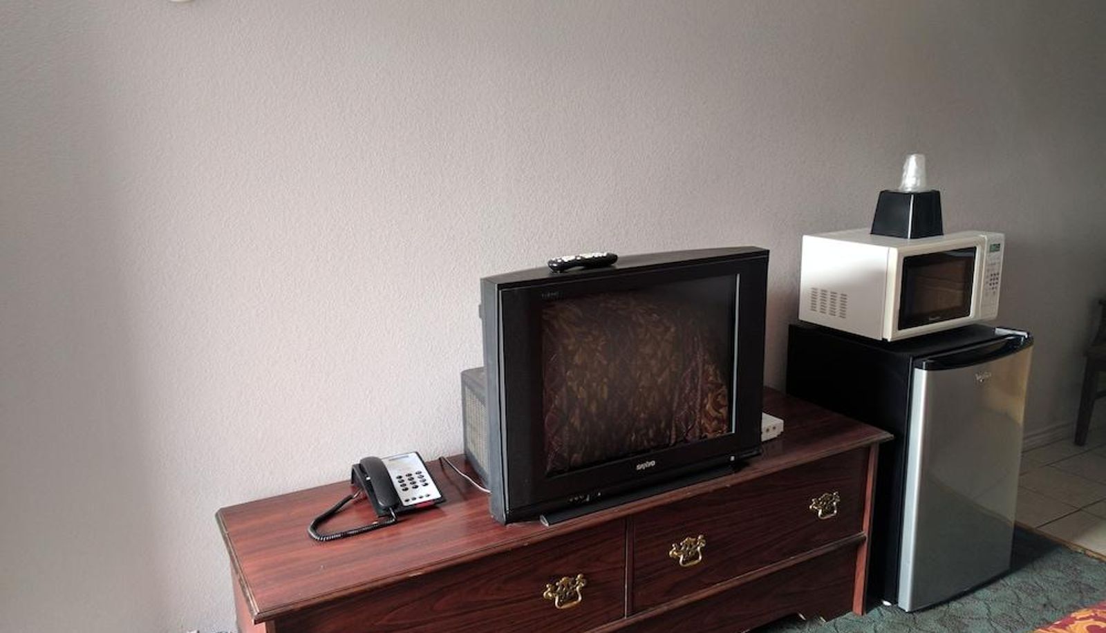 Komfortzimmer (Doppel) - Budget Inn & Suites