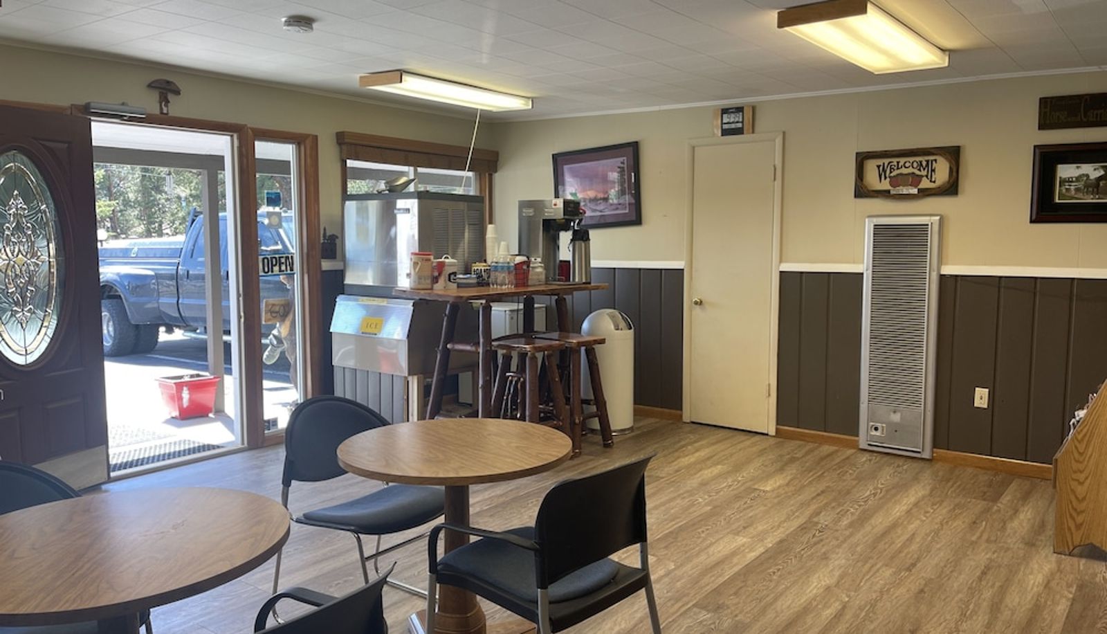 Reception - Saddle & Surrey Motel