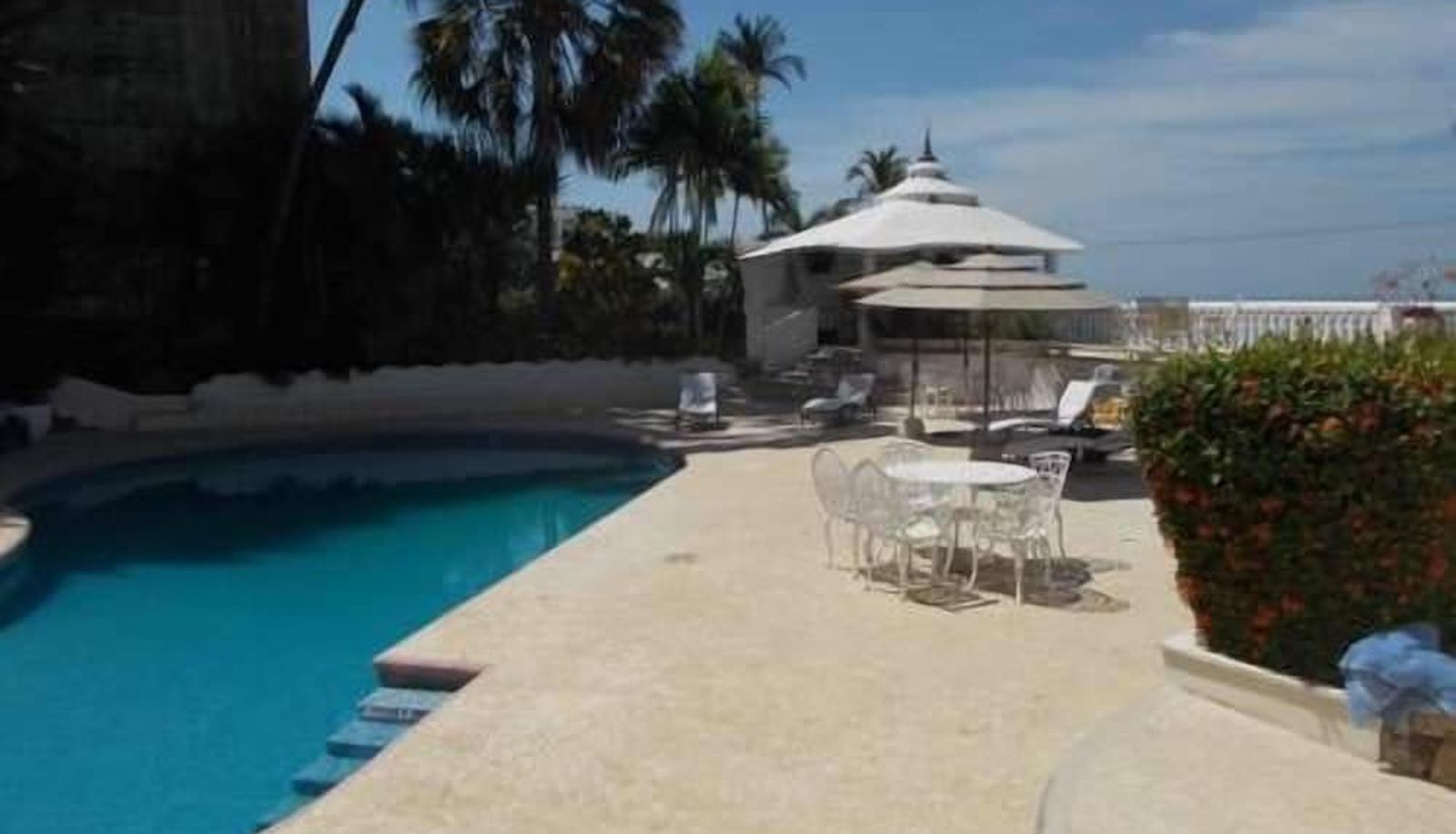 Pool - Villas Luna Marina