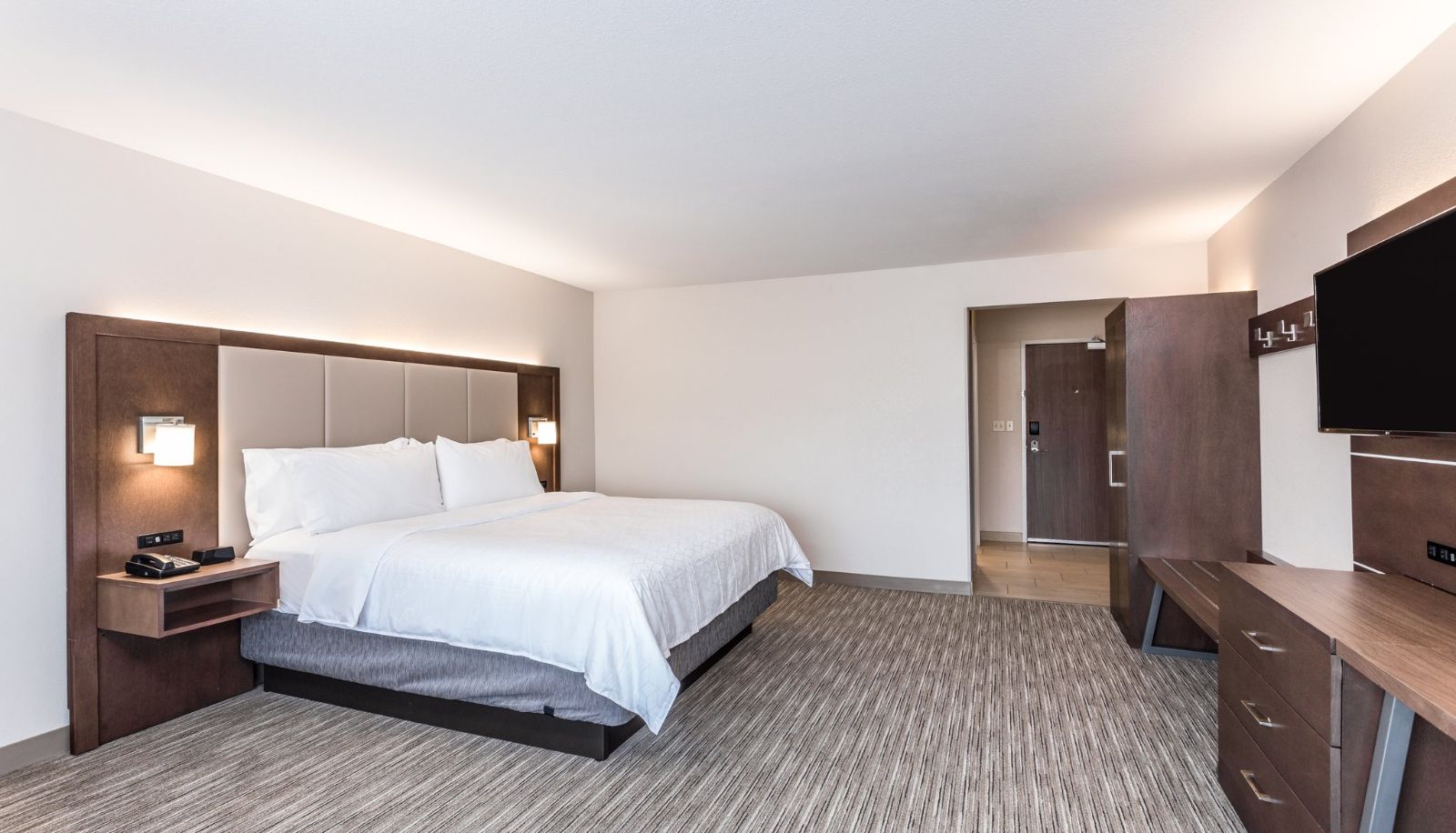Room - Holiday Inn Express & Suites HAMMOND by IHG
