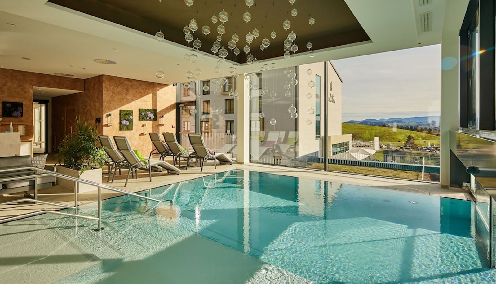 Piscina - Hotel Edita