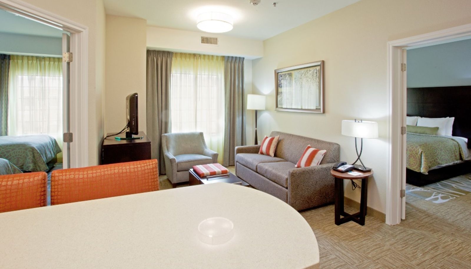 Zimmer - Staybridge Suites AUBURN HILLS by IHG
