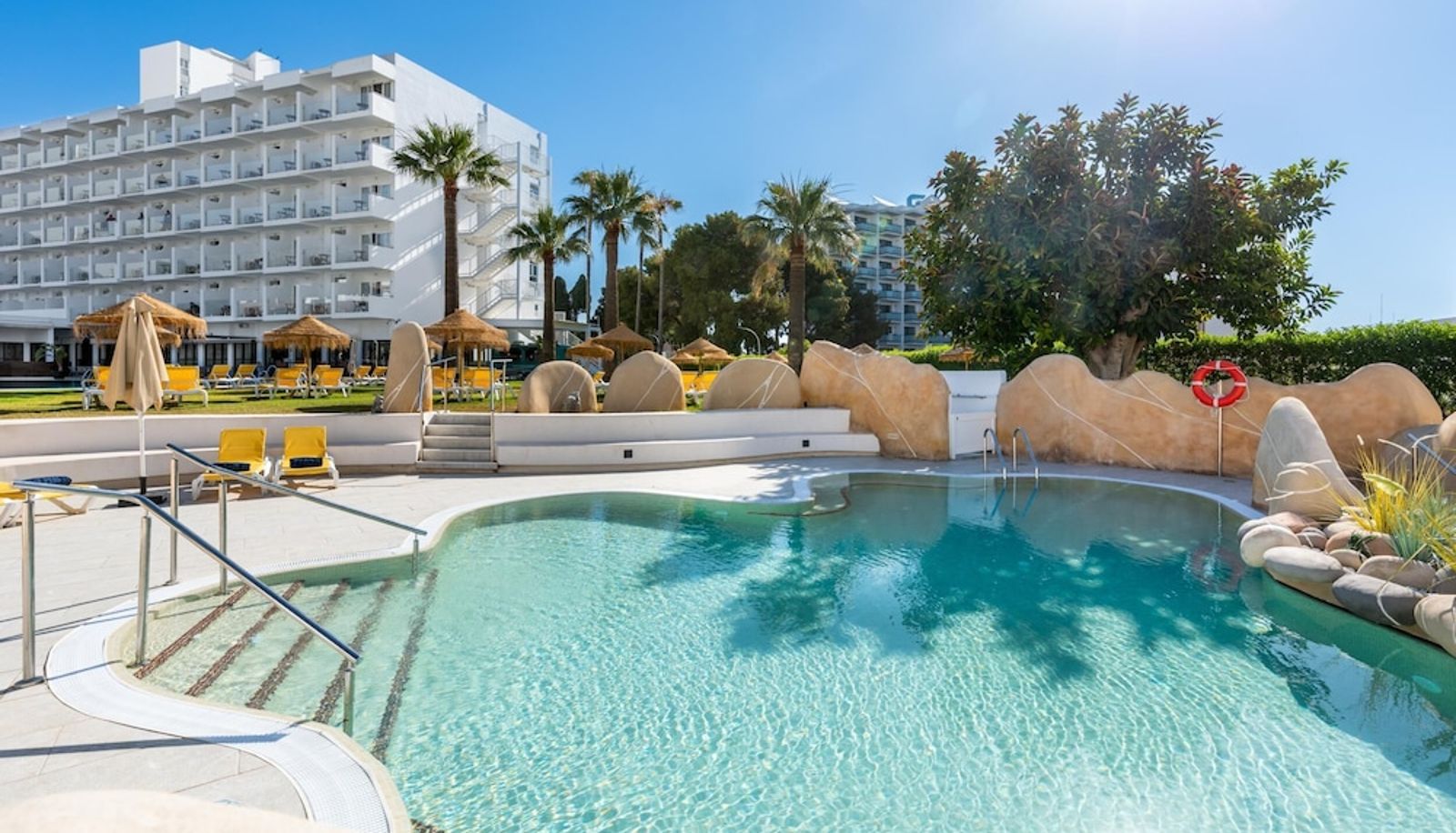 Piscina - Hotel San Fermín by Dorobe
