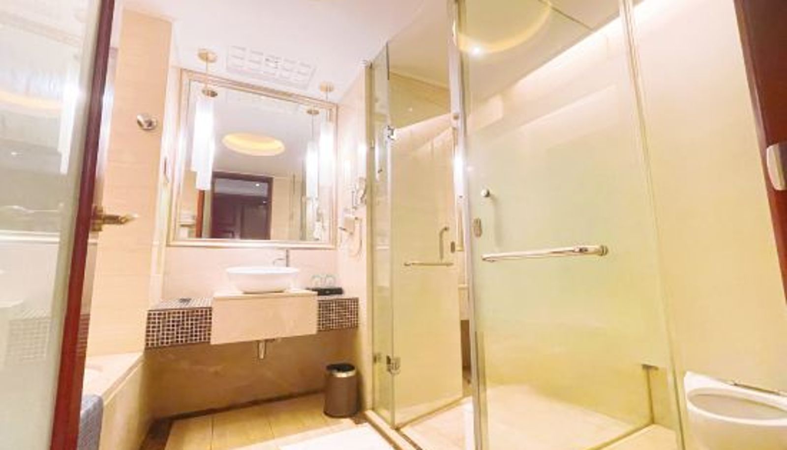 Camera - Goodview Hotel