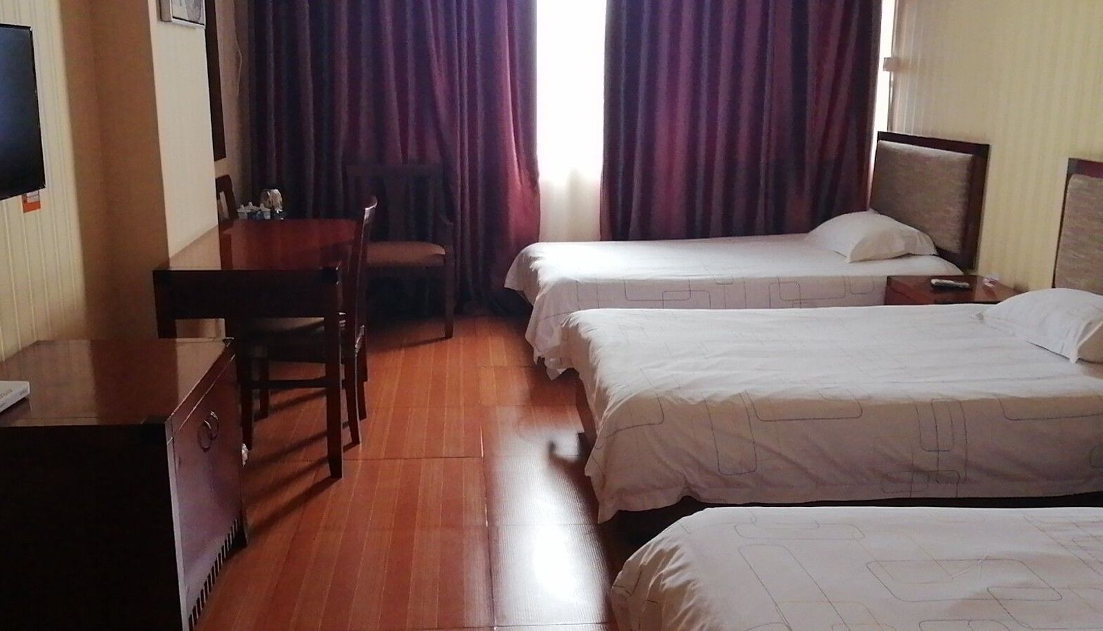 Room - Triumphal Holiday Inn