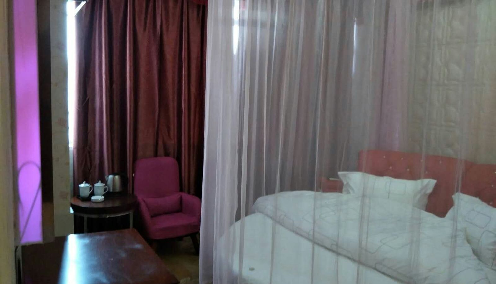 Room - Triumphal Holiday Inn
